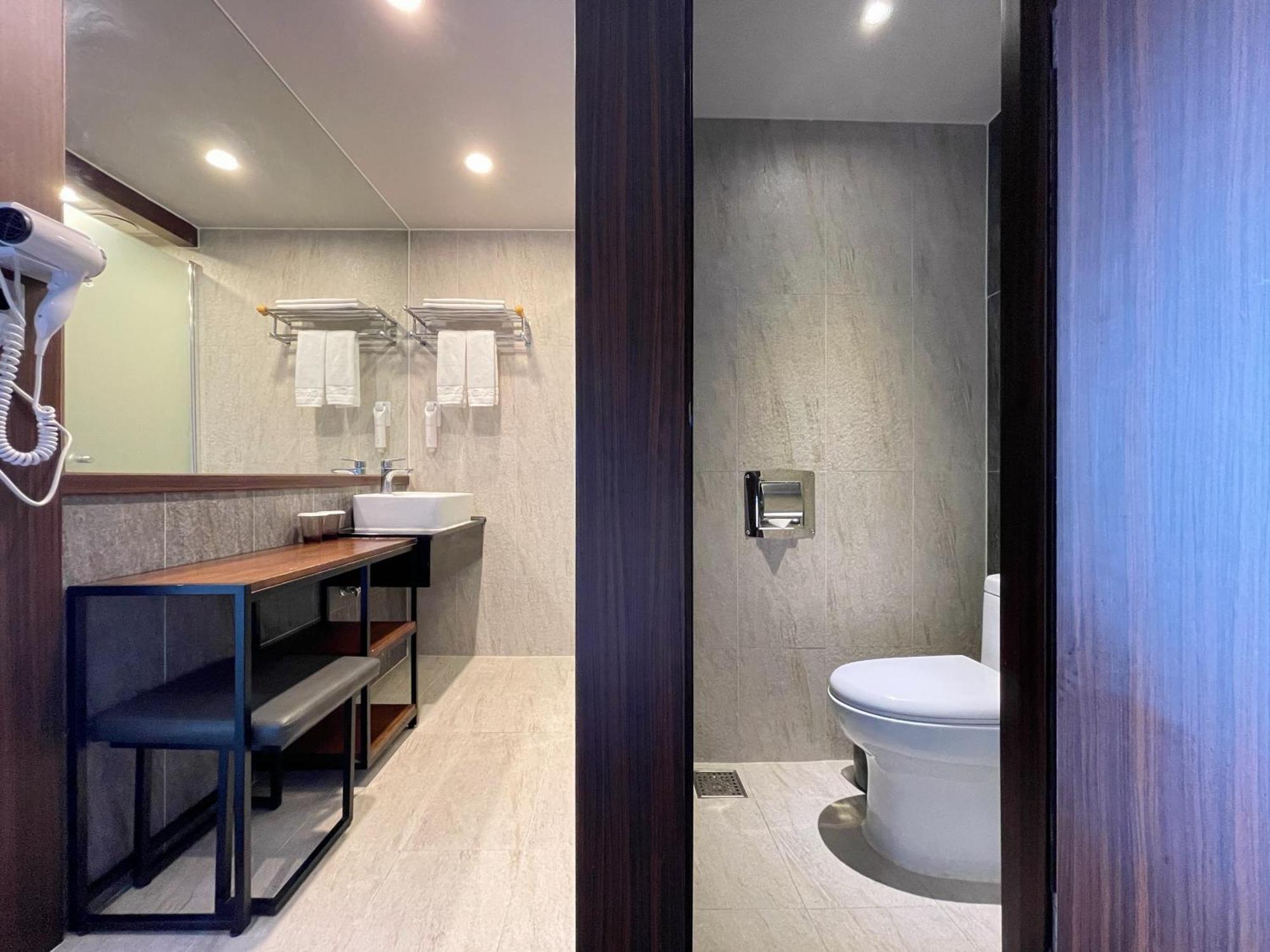 Hotel With City Jeju Exterior photo